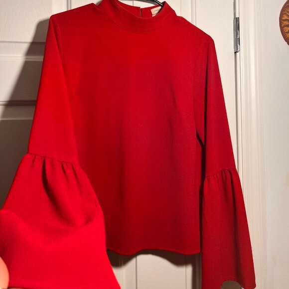 Urban Outfitters - Picture 1 of 2